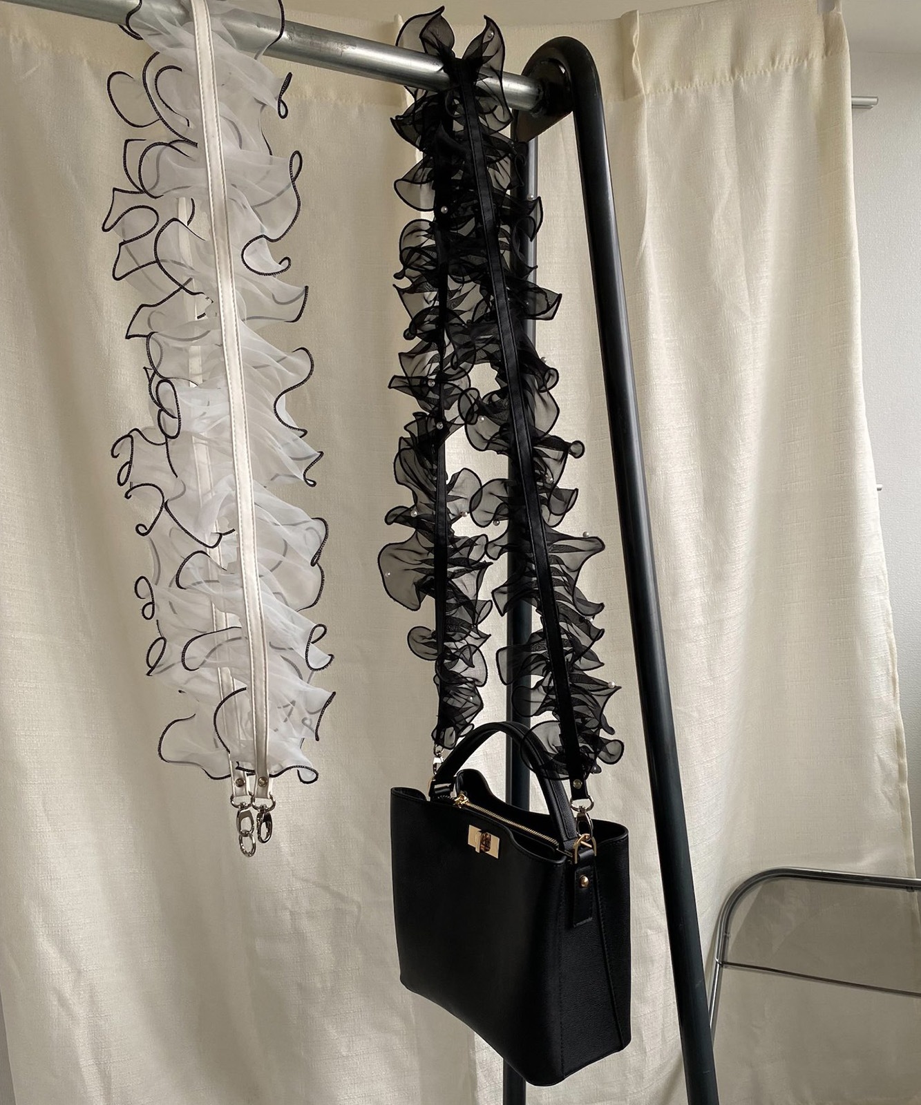 【 Rename 】 チュールフリル シアー スマホショルダー クロスボディストラップ マルチストラップ レディース ユニセックス 学生 旅行 ママ おしゃれ カジュアル RSN24023