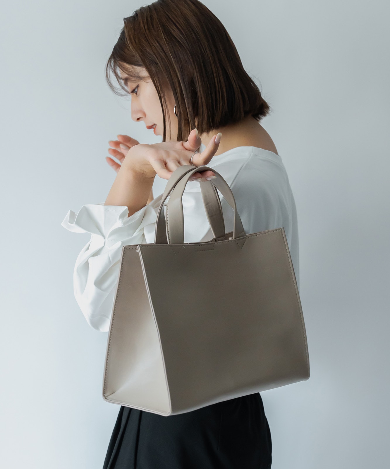 【 Rename 】 スクエア ミニトートバッグ フェイクレザー レディース メンズ ユニセックス おしゃれ 通勤 通学 ママ 学生 RTG22233