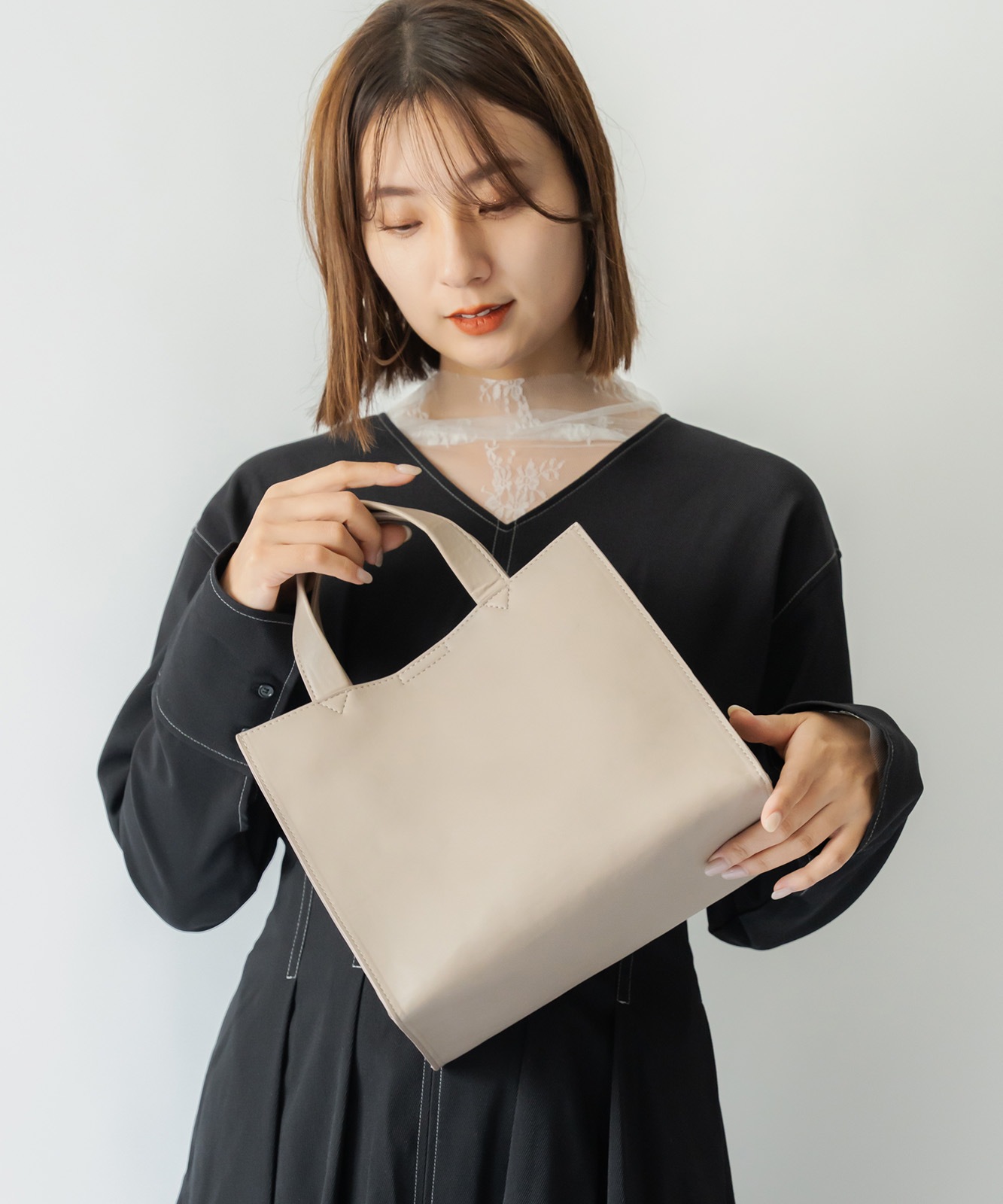 【 Rename 】 スクエア ミニトートバッグ フェイクレザー レディース メンズ ユニセックス おしゃれ 通勤 通学 ママ 学生 RTG22233