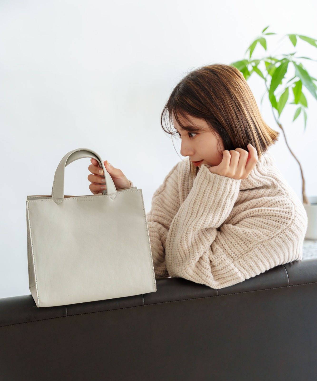 【 Rename 】 スクエア ミニトートバッグ フェイクレザー レディース メンズ ユニセックス おしゃれ 通勤 通学 ママ 学生 RTG22233