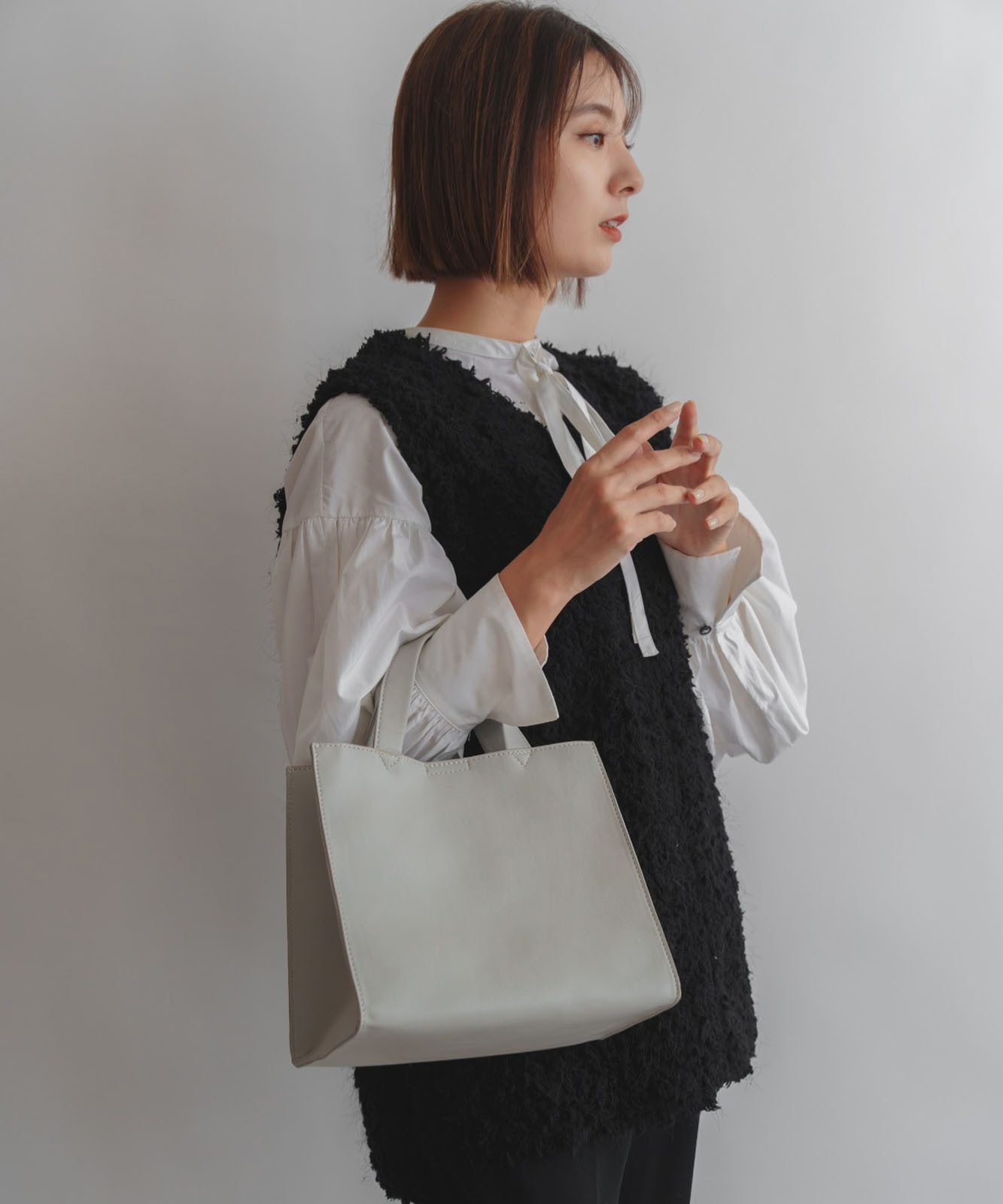 【 Rename 】 スクエア ミニトートバッグ フェイクレザー レディース メンズ ユニセックス おしゃれ 通勤 通学 ママ 学生 RTG22233