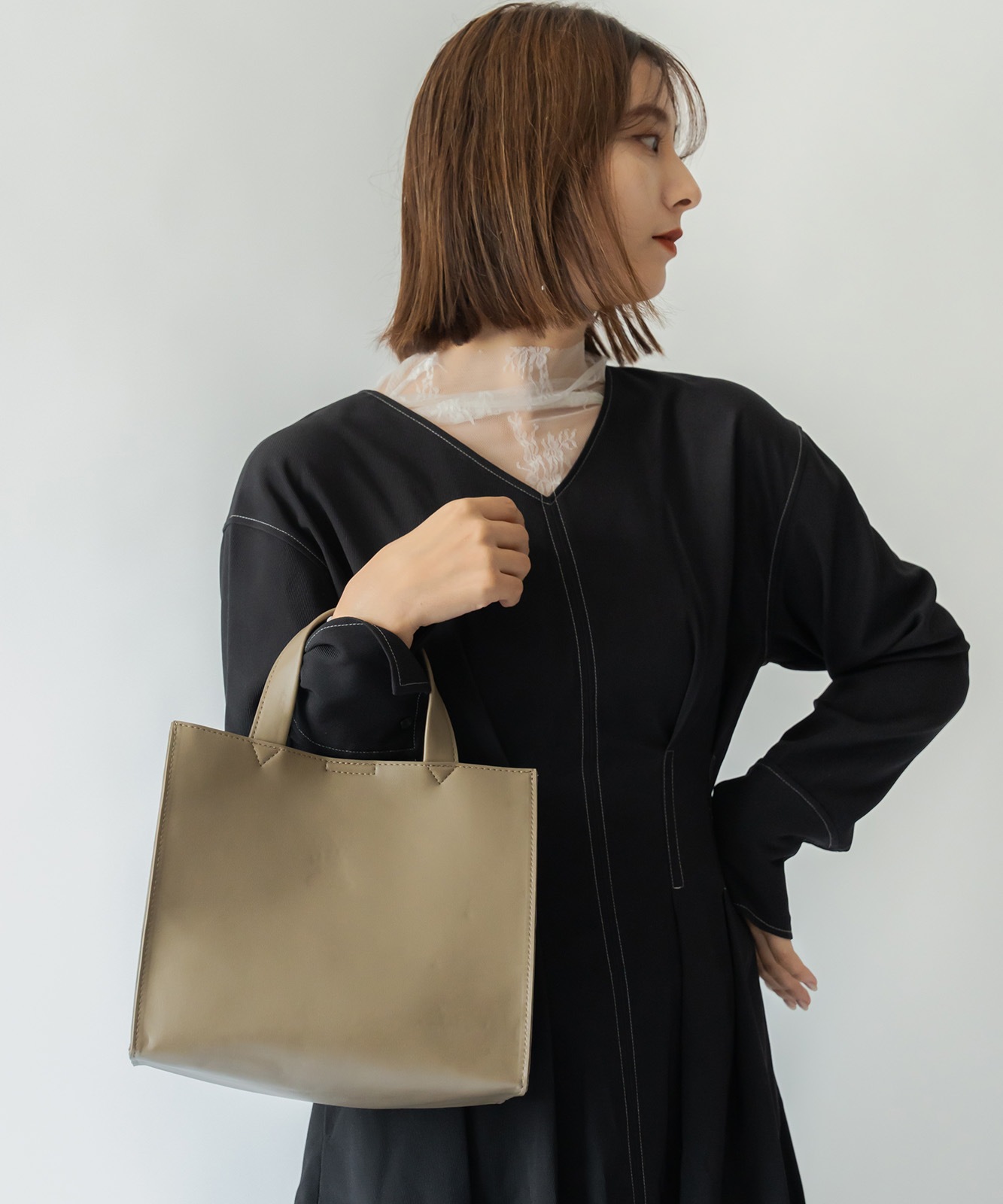 【 Rename 】 スクエア ミニトートバッグ フェイクレザー レディース メンズ ユニセックス おしゃれ 通勤 通学 ママ 学生 RTG22233