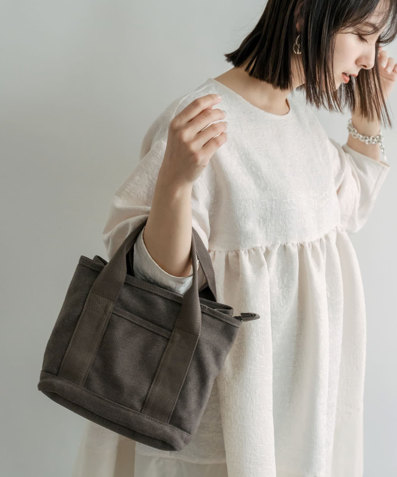 Rename ファスナー付 仕切り ミニ トートバッグ