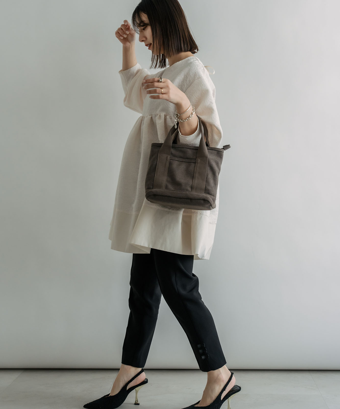 Rename ファスナー付 仕切り ミニ トートバッグ