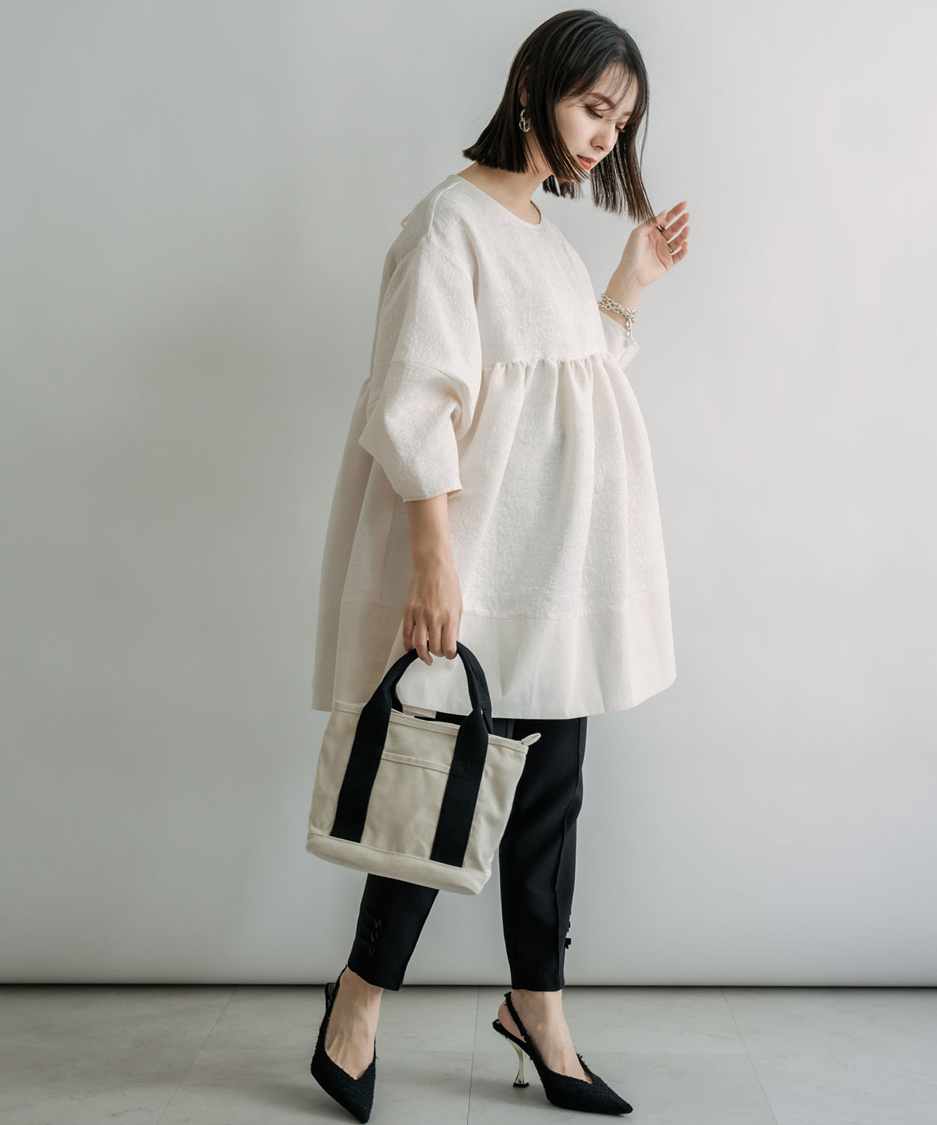 Rename ファスナー付 仕切り ミニ トートバッグ