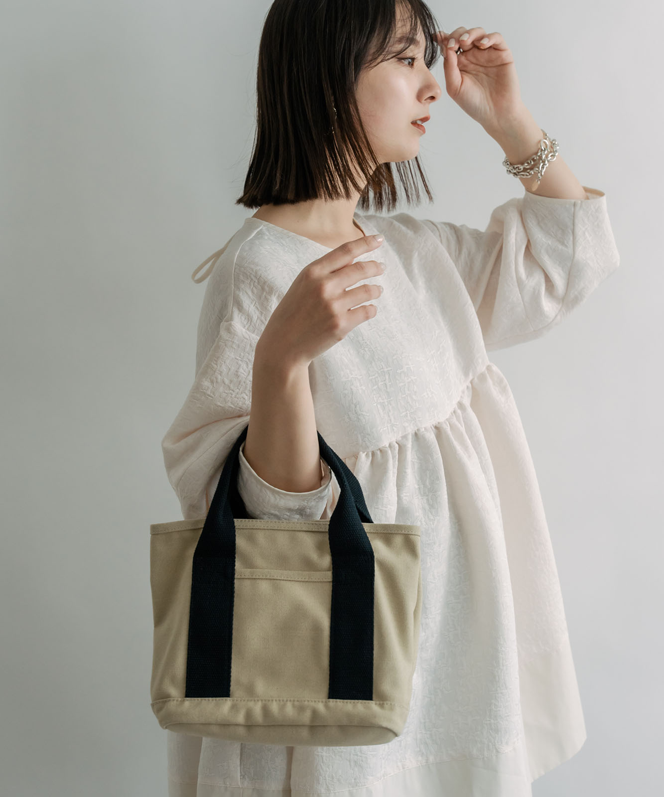 Rename ファスナー付 仕切り ミニ トートバッグ