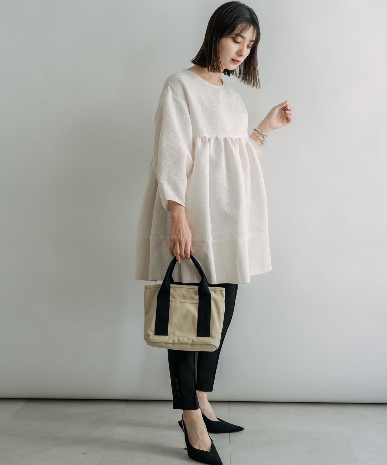 Rename ファスナー付 仕切り ミニ トートバッグ