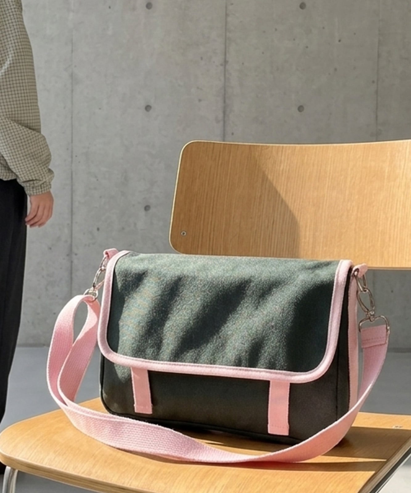 【 DEVICE select 】 サステナブル バイカラー ミニショルダーバッグ フラップ サコッシュ メッセンジャーバッグ 韓国 ストリート Y2K メンズ レディース C558MINI