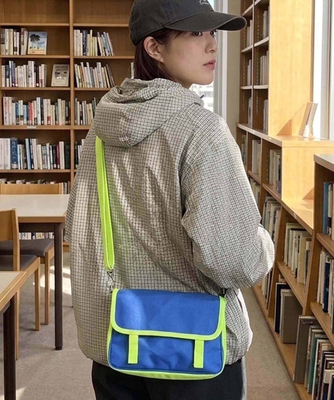 【 DEVICE select 】 サステナブル バイカラー ミニショルダーバッグ フラップ サコッシュ メッセンジャーバッグ 韓国 ストリート Y2K メンズ レディース C558MINI