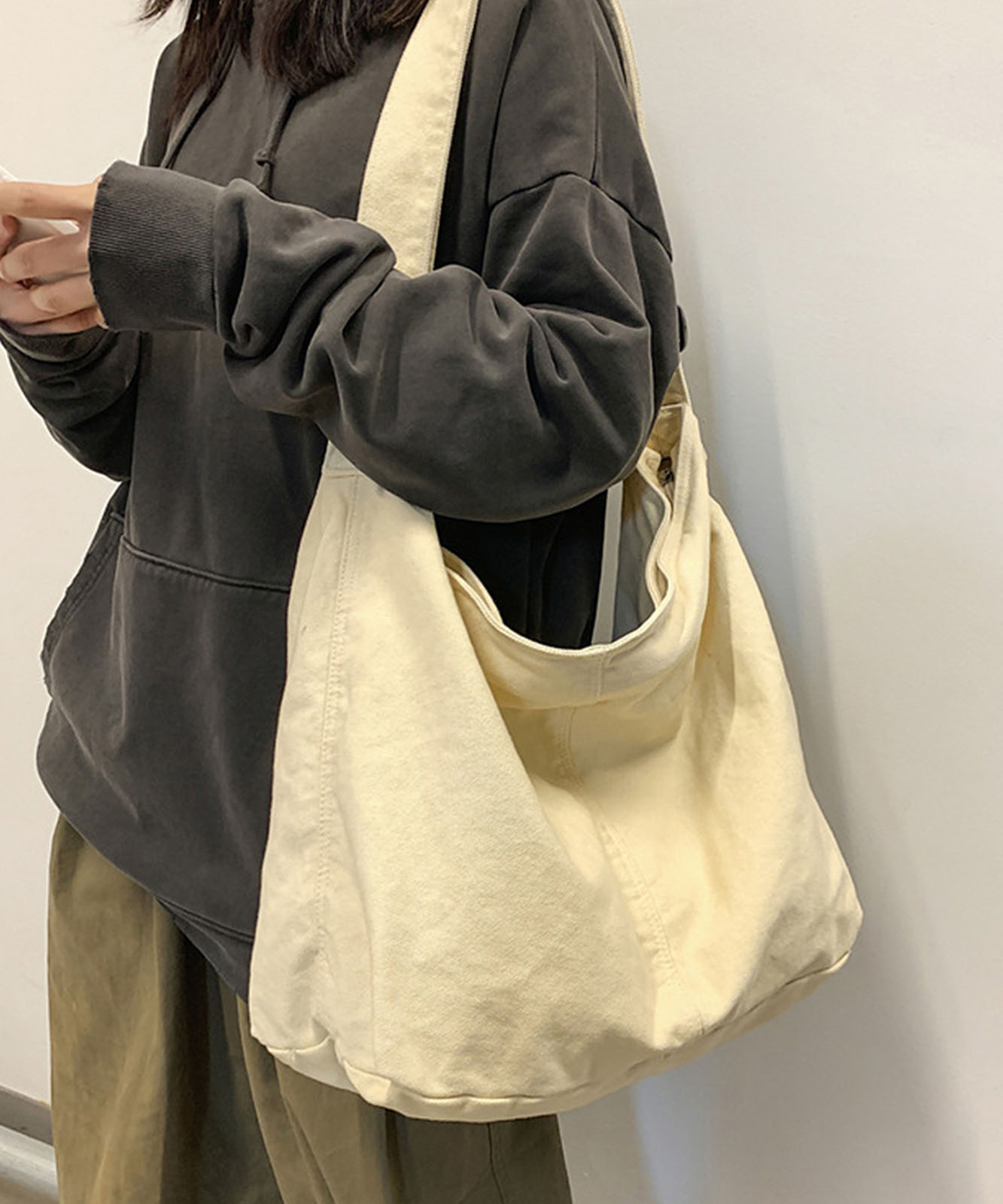 Rename アジャスターベルト付 キャンバス ショルダーバック RSH22032