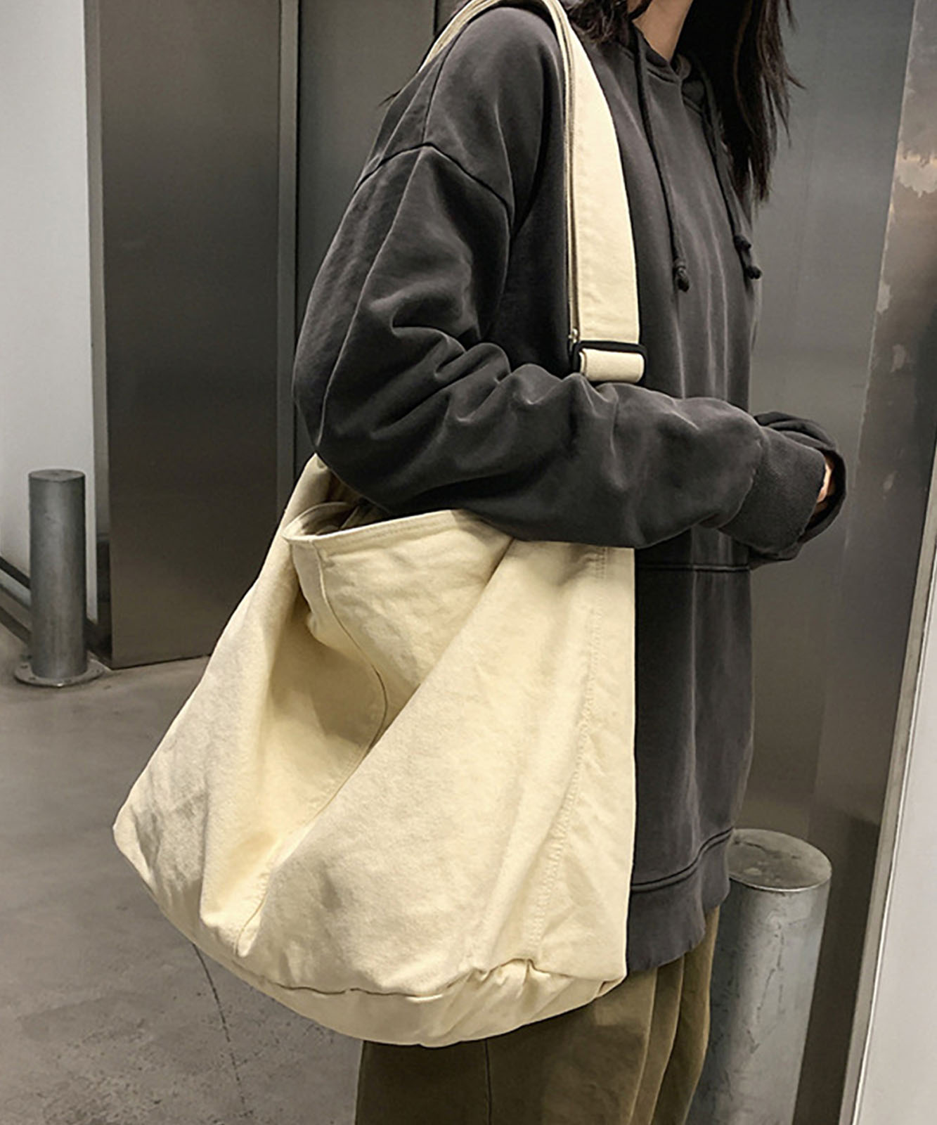 【 Rename 】 ウォッシュ加工 アジャスターベルト付き キャンバス ビッグトートショルダーバッグ メンズ レディース ユニセックス RSH22032