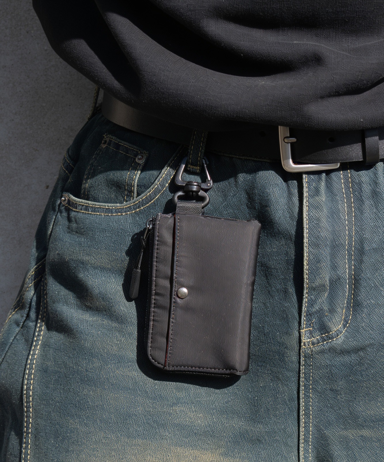【 DEVICE 】 カラビナ付き マルチ コインケース ミニ財布 フラグメントケース ポーチ L字ファスナー ミリタリー MA-1風 メンズ レディース ユニセックス DPN26030