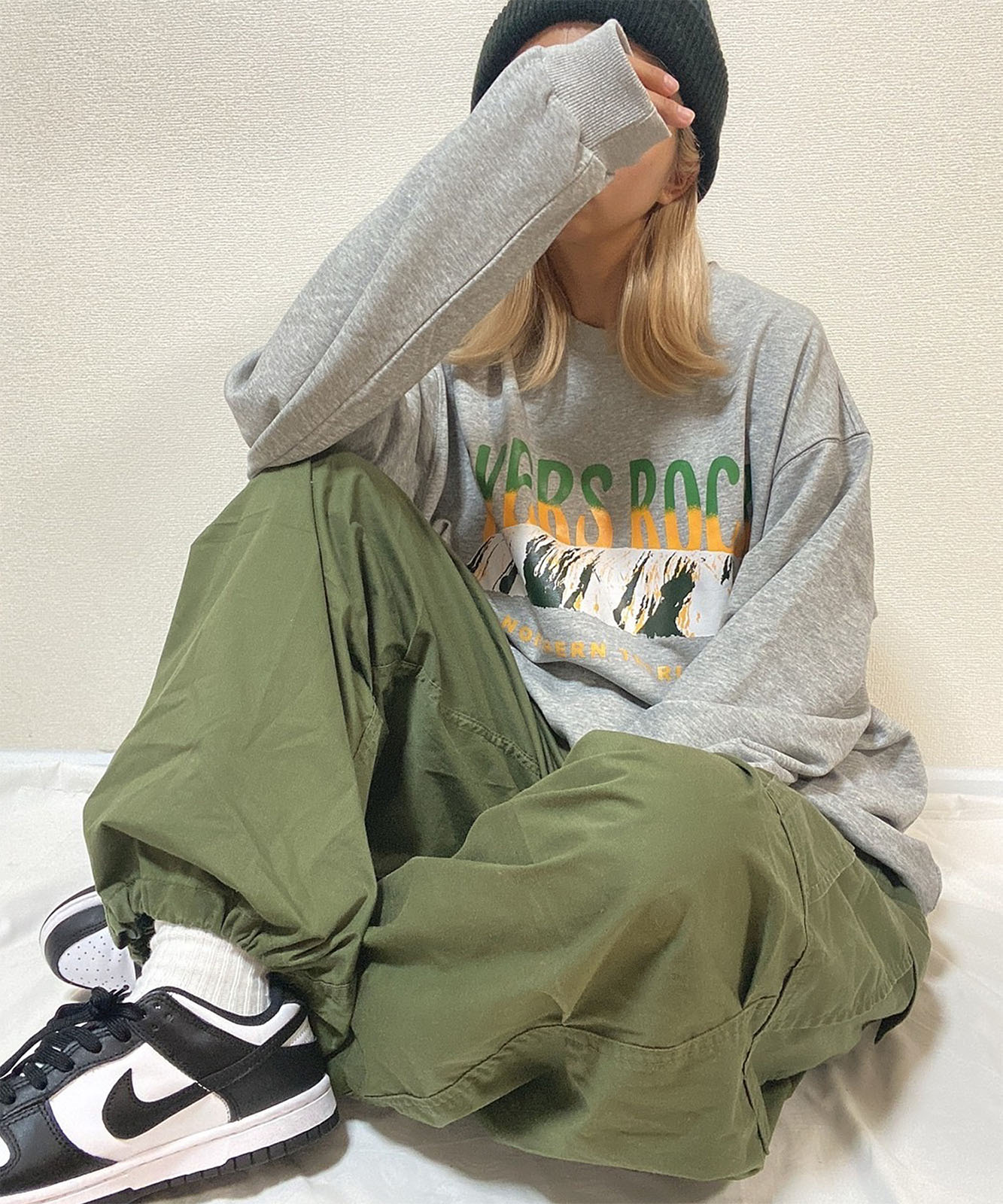 ルーズグラフィックプリント スウェット トレーナー メンズ レディース 秋服 冬服