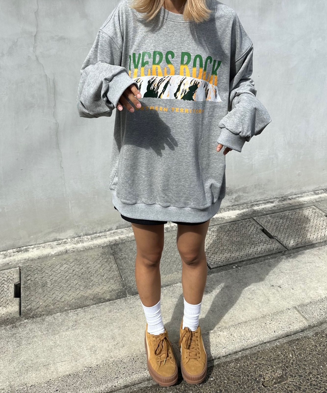 ルーズグラフィックプリント スウェット トレーナー メンズ レディース 秋服 冬服