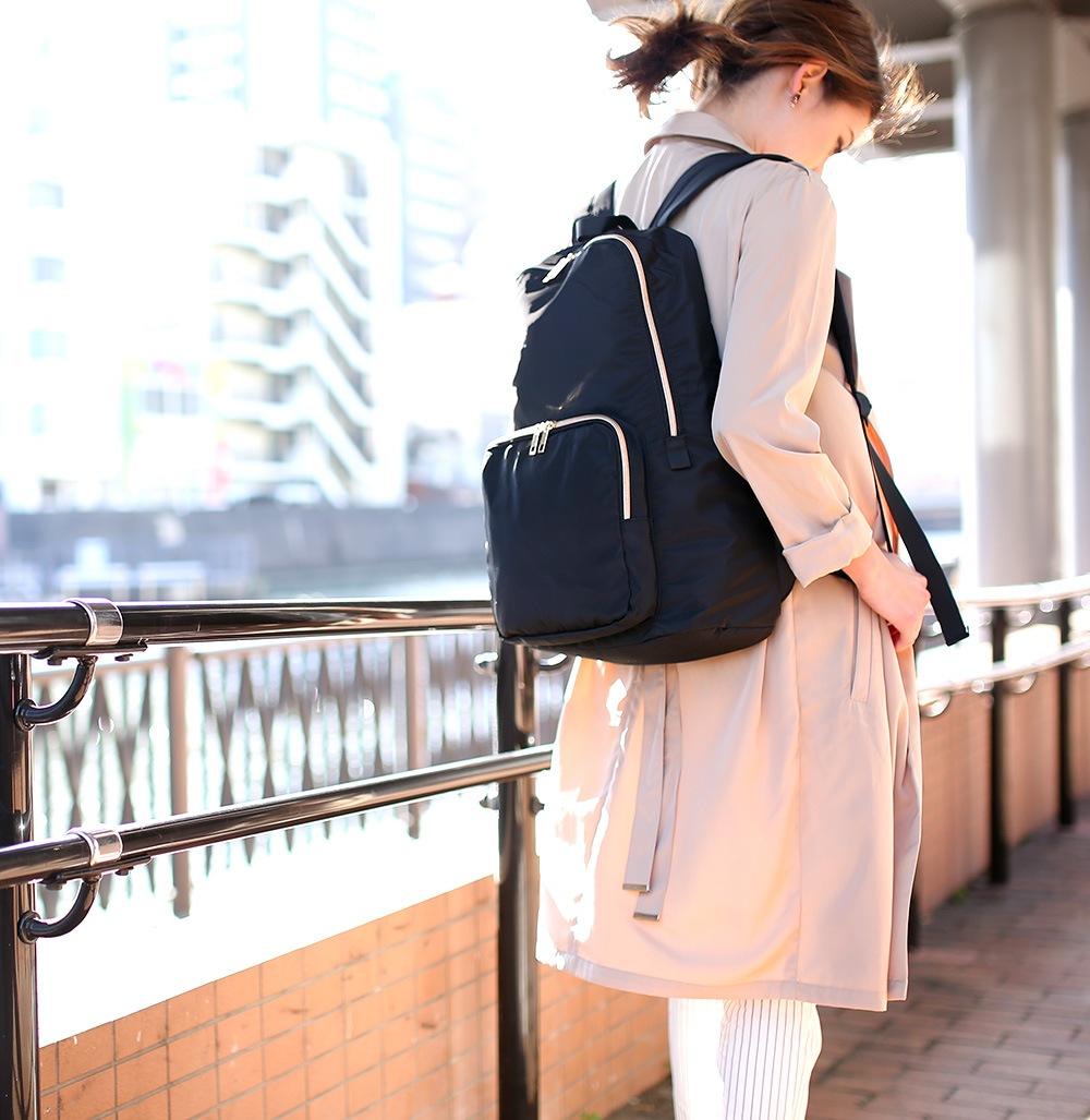 Rename ゴールドファスナーデイバッグ