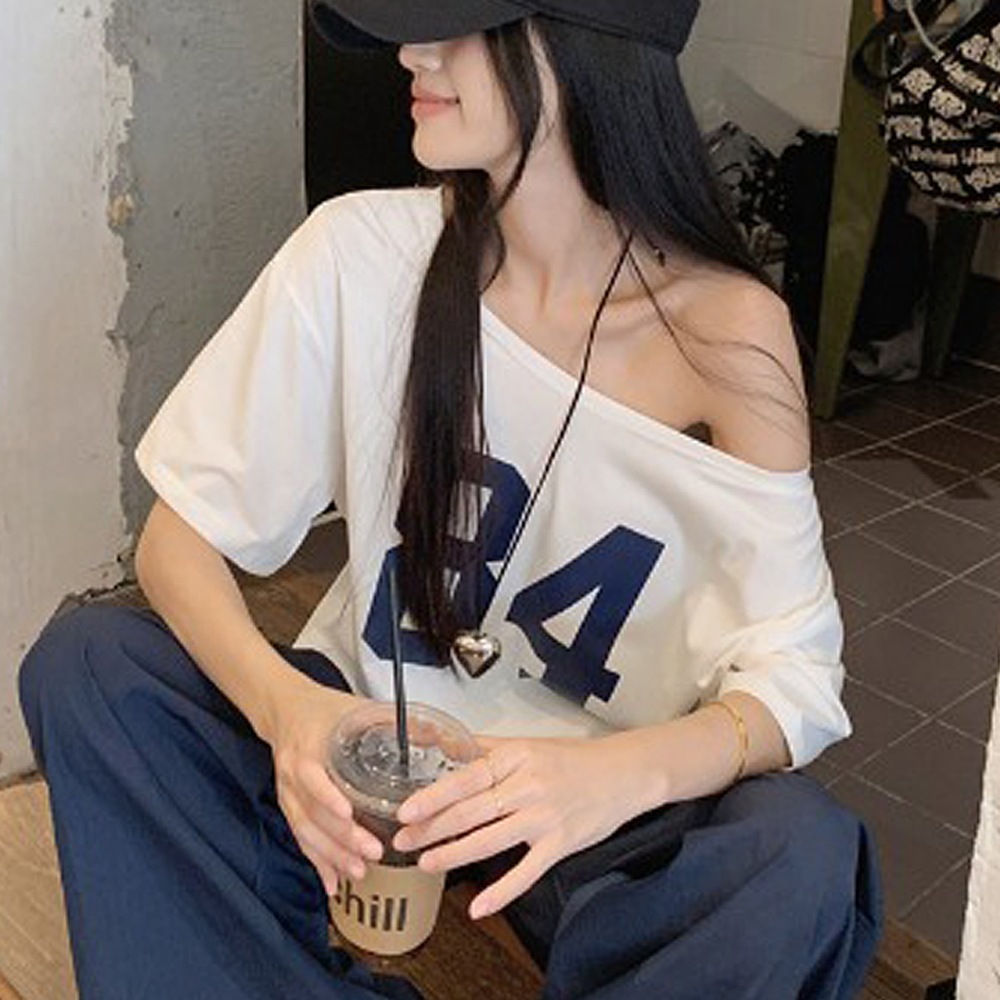 オフショルダー Tシャツ