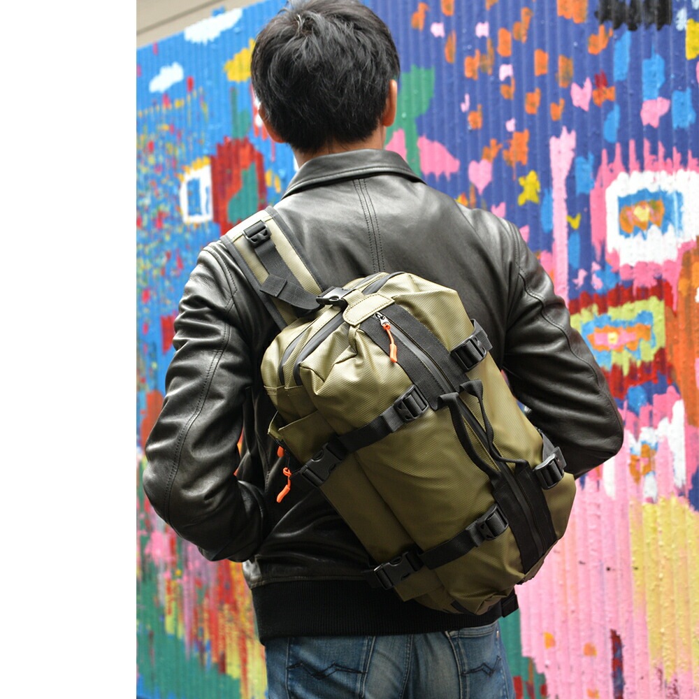 DEVICE 多機能フロントファスナーメガボディバッグ DBN80078ZZ