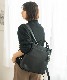 合皮チャーム付きトートリュック