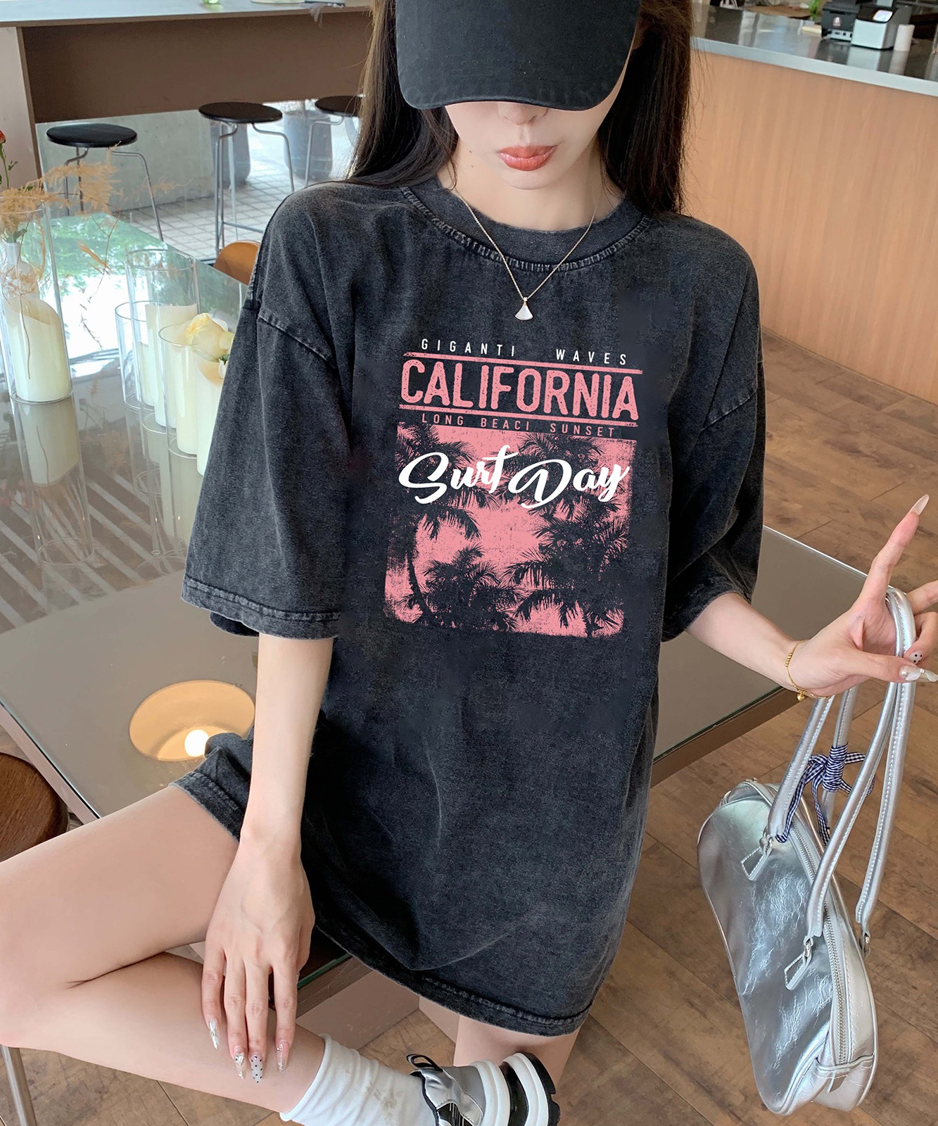 【DEUS】ヴィンテージタイポグラフィー★グラフィックＴシャツ DEUS】ヴィンテージタイポグラフィー☆グラフィックTシャツ