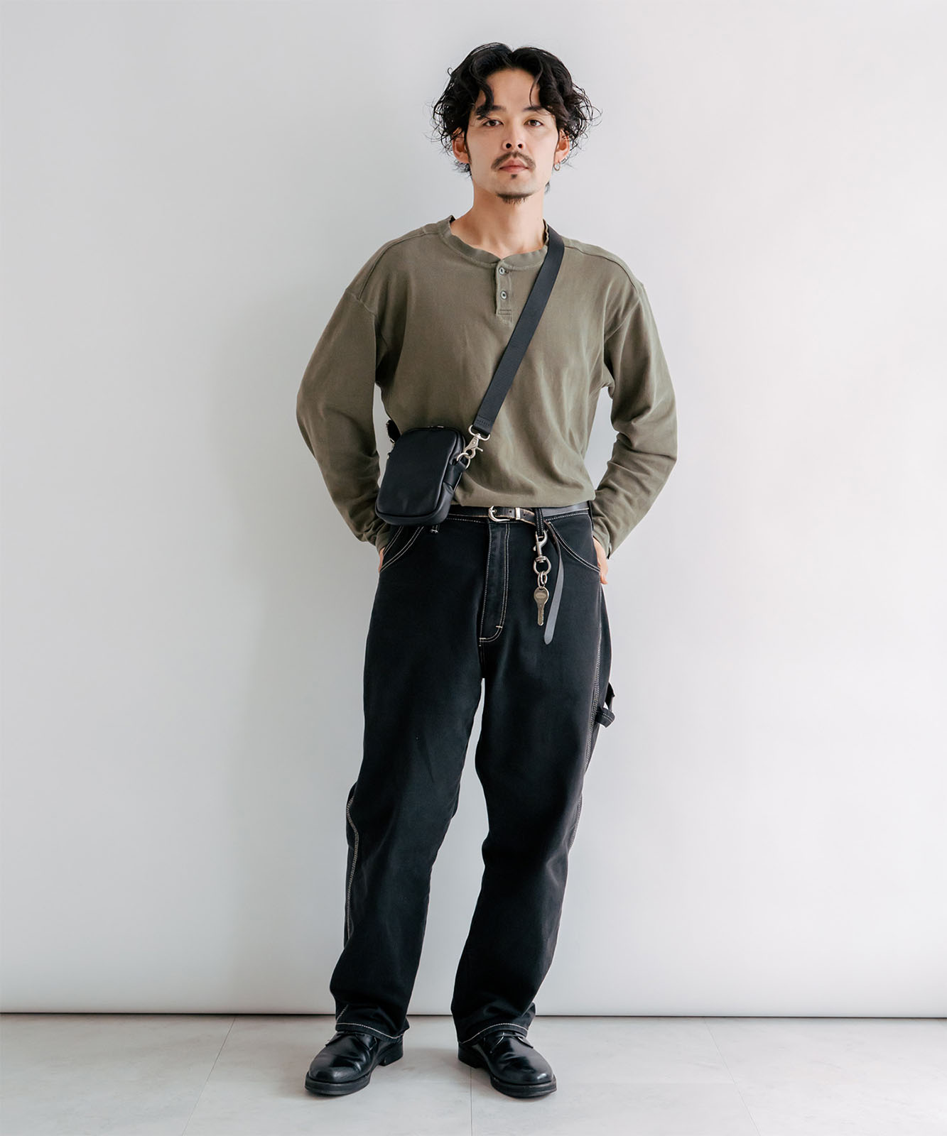 DEVICE＋ 本革カウレザー ミニショルダーバッグ