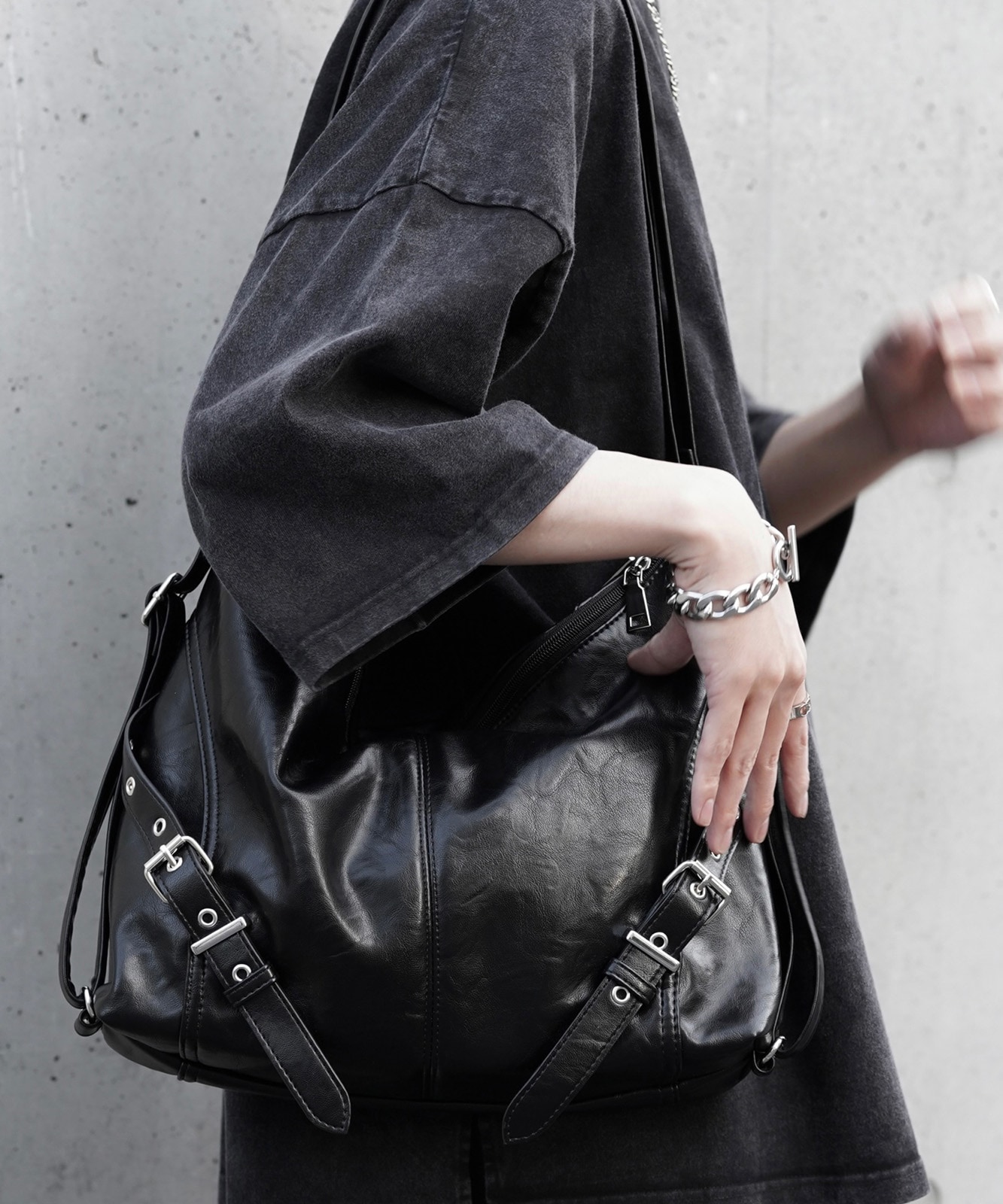 【 DEVICE × ユウコラボ 】 Rename ベルトバックル マルチWAYデザイン ショルダーバッグ バックパック メンズ レディース