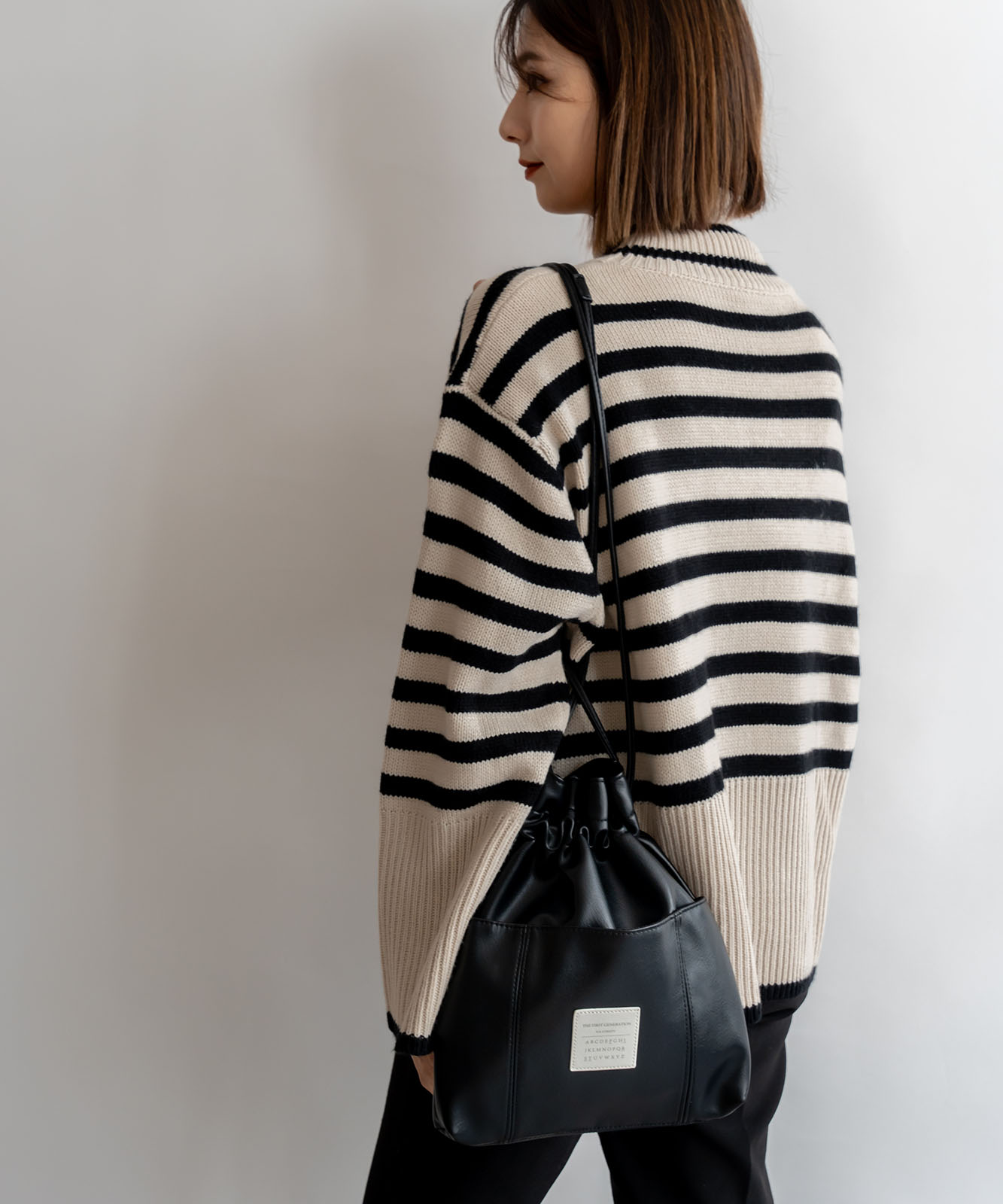 Rename カジュアルデザイン オリジナルタグ 巾着ショルダーバッグ