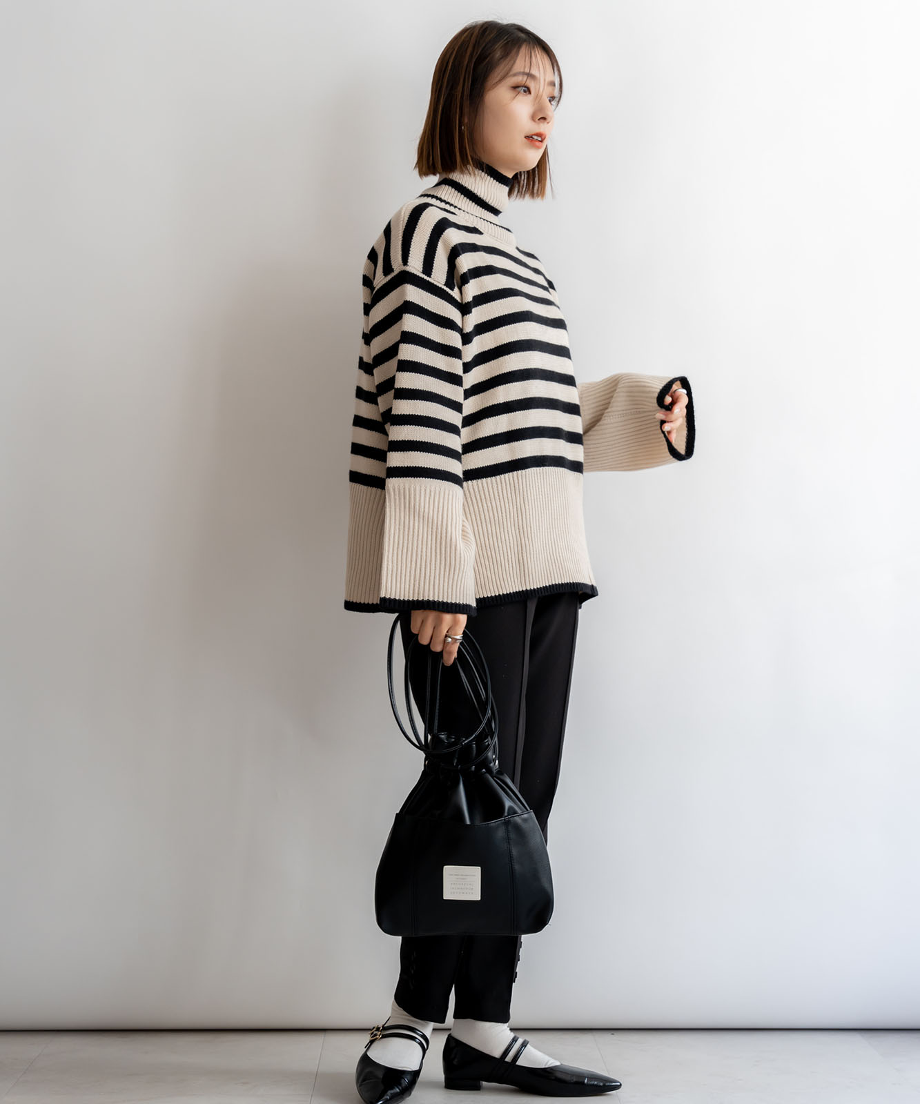 Rename カジュアルデザイン オリジナルタグ 巾着ショルダーバッグ