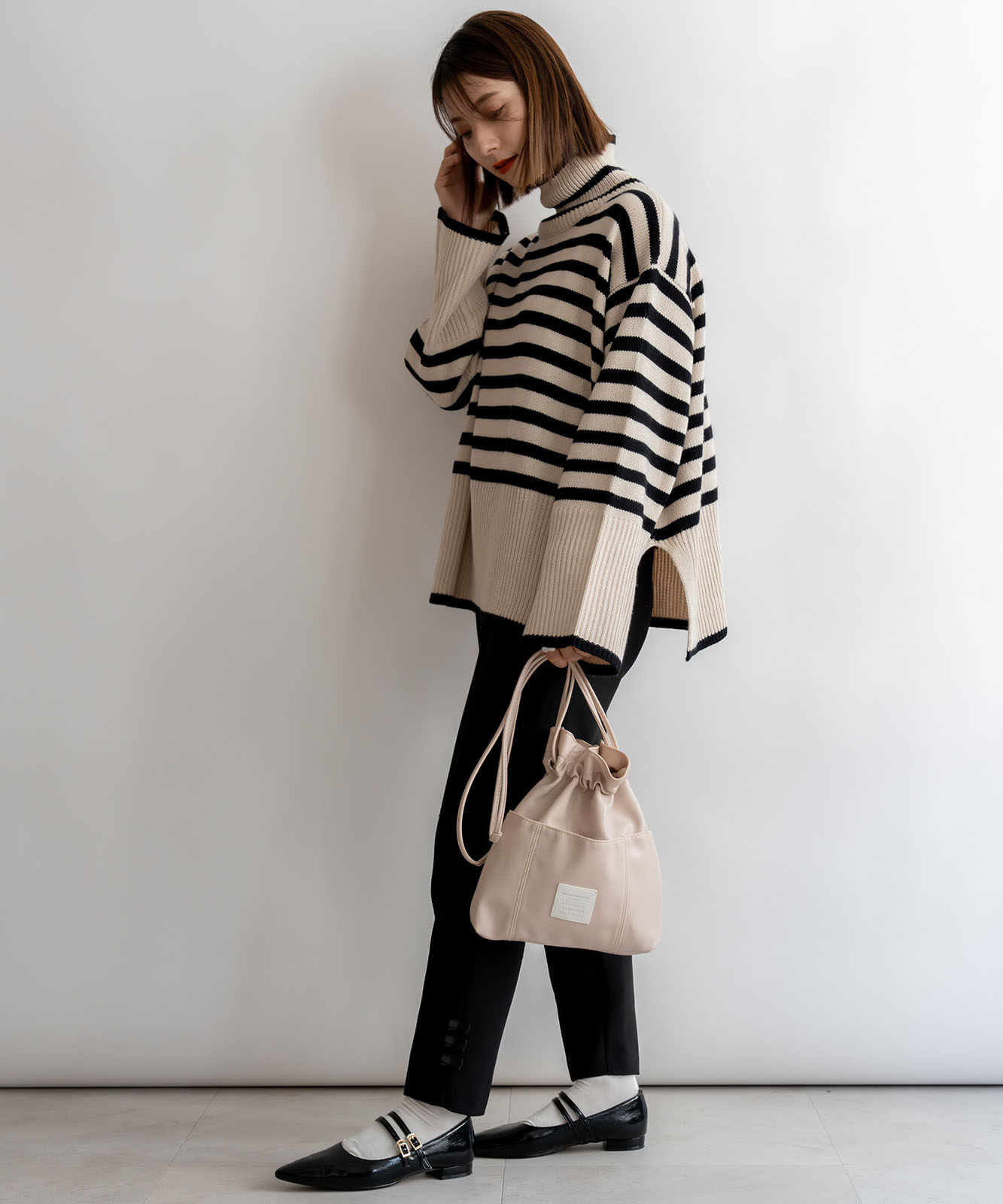 Rename カジュアルデザイン オリジナルタグ 巾着ショルダーバッグ