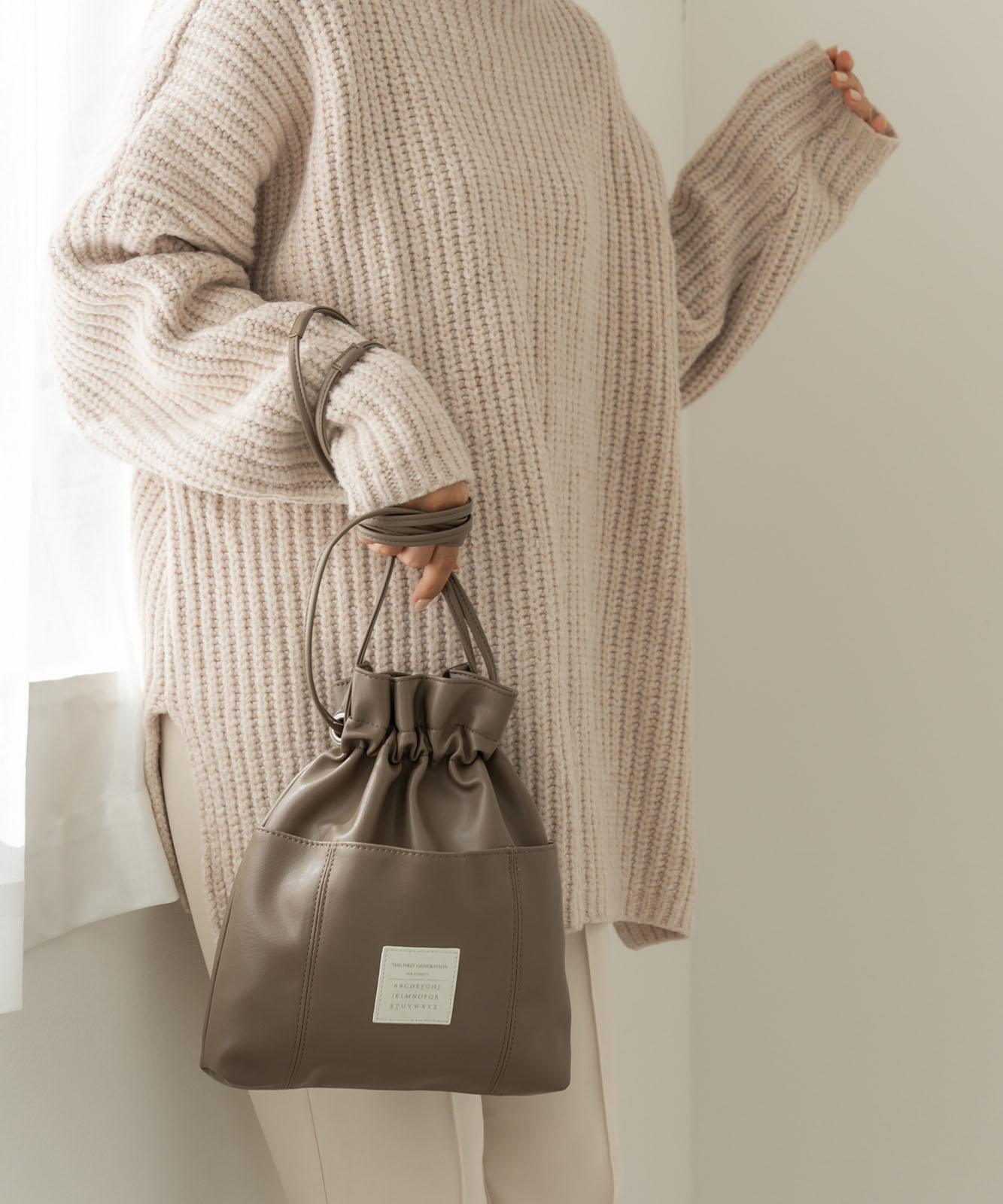 Rename カジュアルデザイン オリジナルタグ 巾着ショルダーバッグ