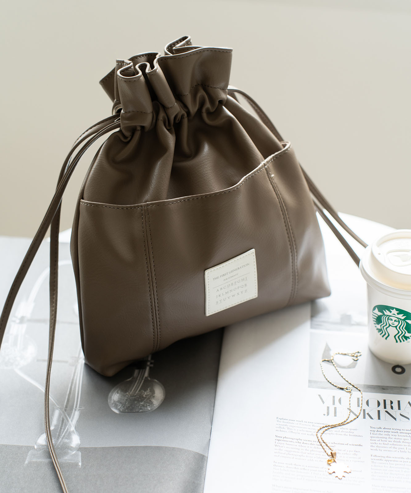 Rename カジュアルデザイン オリジナルタグ 巾着ショルダーバッグ