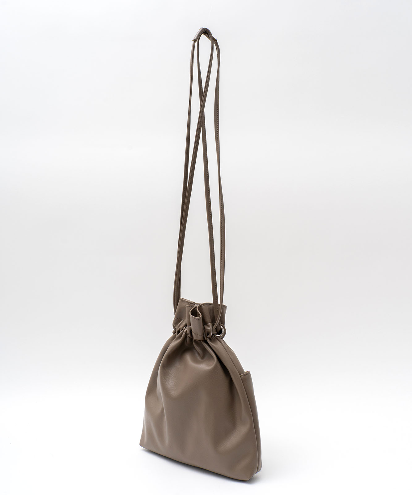 Rename カジュアルデザイン オリジナルタグ 巾着ショルダーバッグ