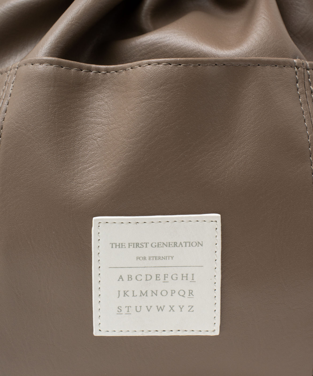 Rename カジュアルデザイン オリジナルタグ 巾着ショルダーバッグ