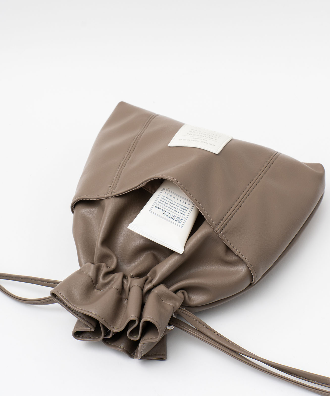 Rename カジュアルデザイン オリジナルタグ 巾着ショルダーバッグ