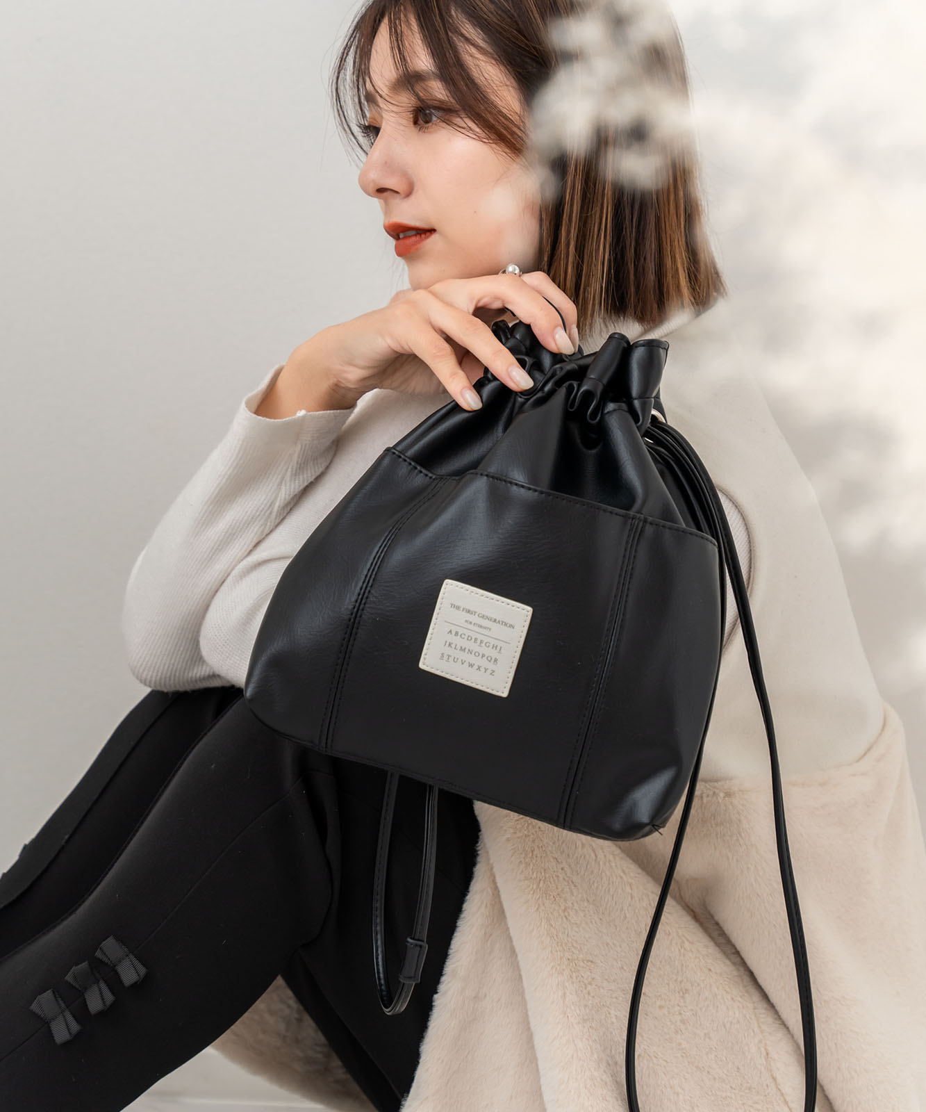 Rename カジュアルデザイン オリジナルタグ 巾着ショルダーバッグ