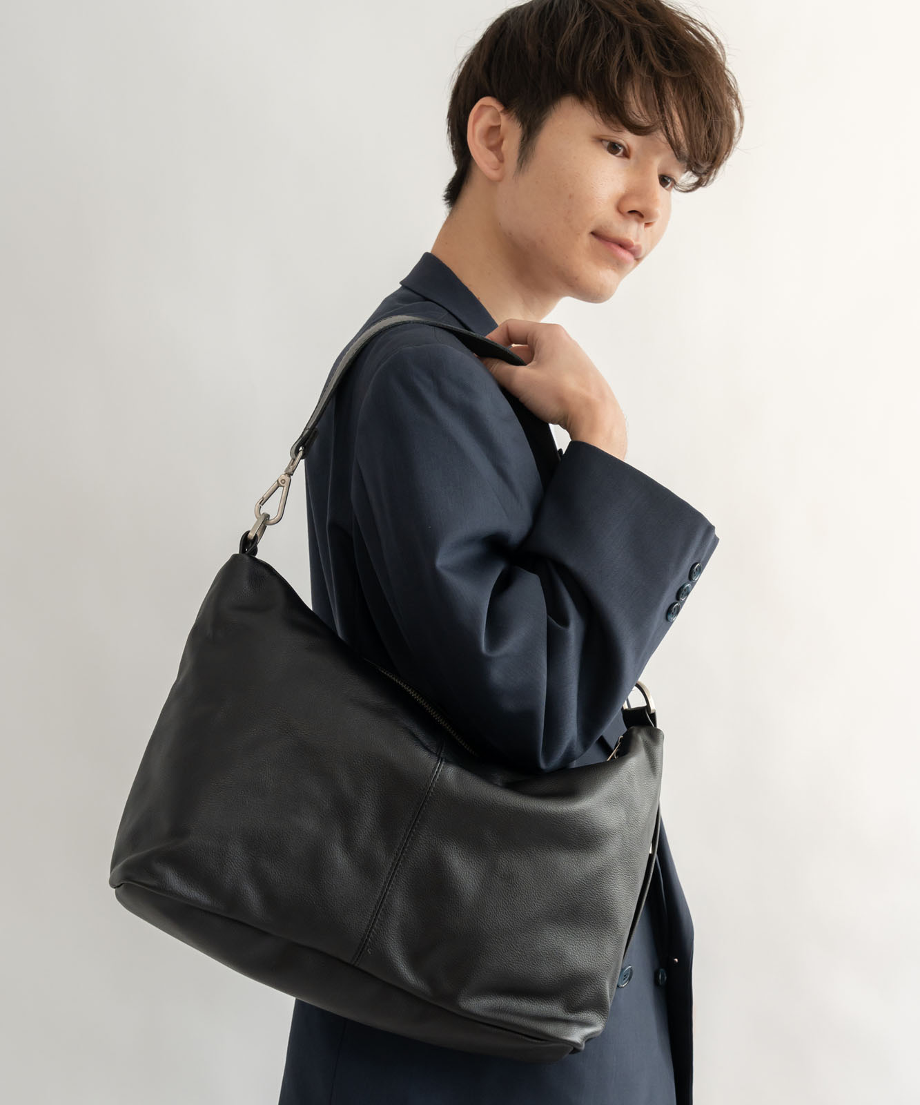 【 DEVICE 】 TransitGate G2 本革エディターズバッグ ショルダーバッグ 大容量 横長 牛革 レザー 2WAY 通勤 通学 高見え メンズ レディース ユニセックス TGS7013