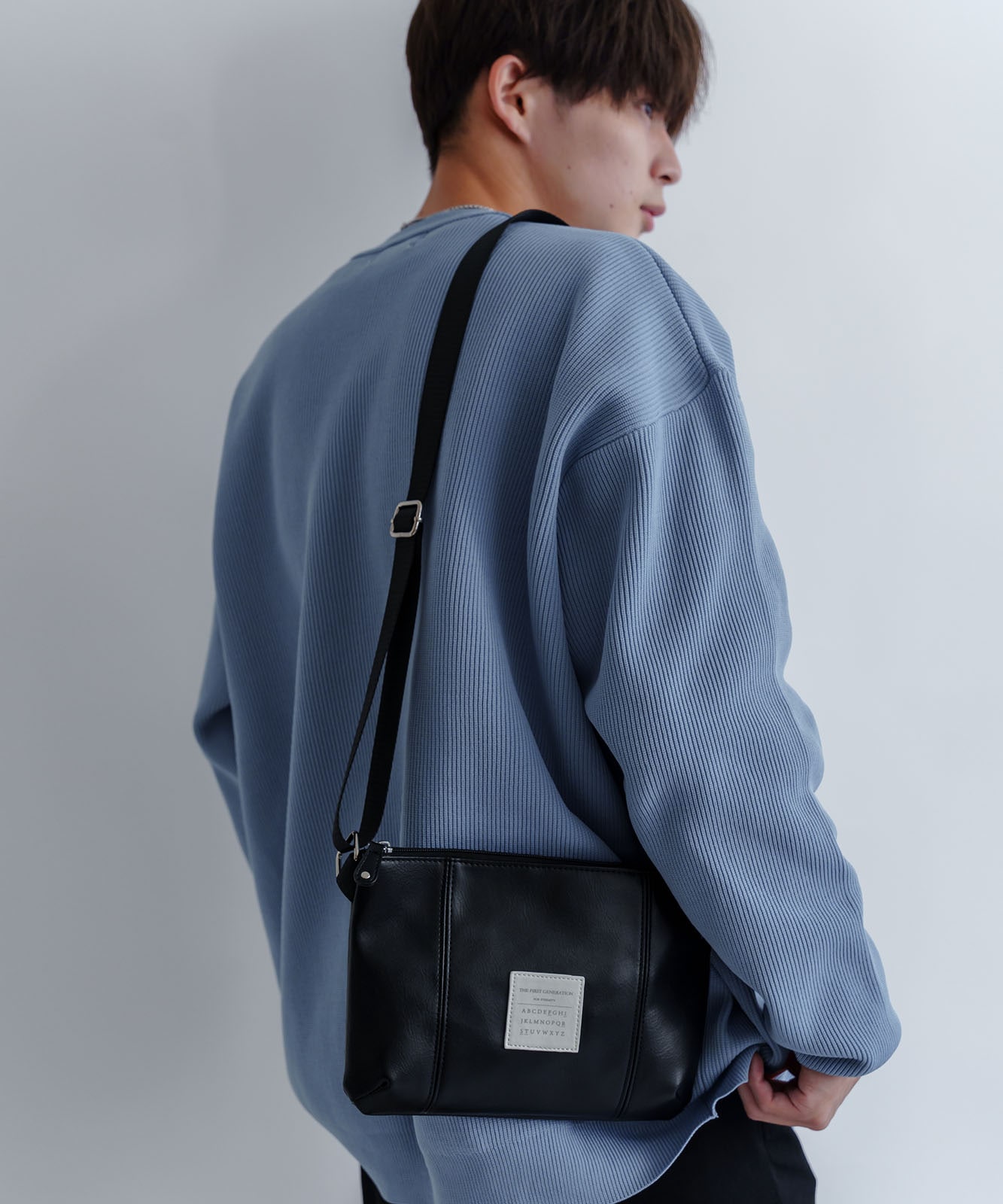 Rename カジュアルデザイン オリジナルタグ サコッシュ ショルダー