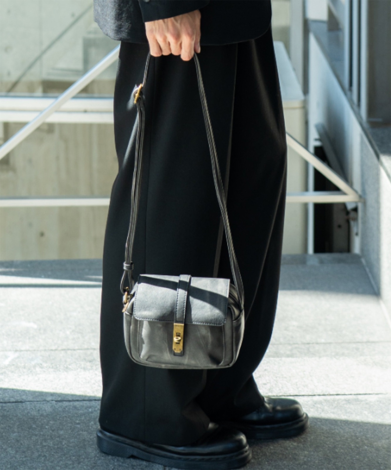 【 DEVICE 】 ヴィンテージデザイン ヴァティカルベルト ショルダーバッグ メンズ レディース ユニセックス おしゃれ ブランド 学生 カジュアル ストリート きれいめ 大人 通勤 DSG25040