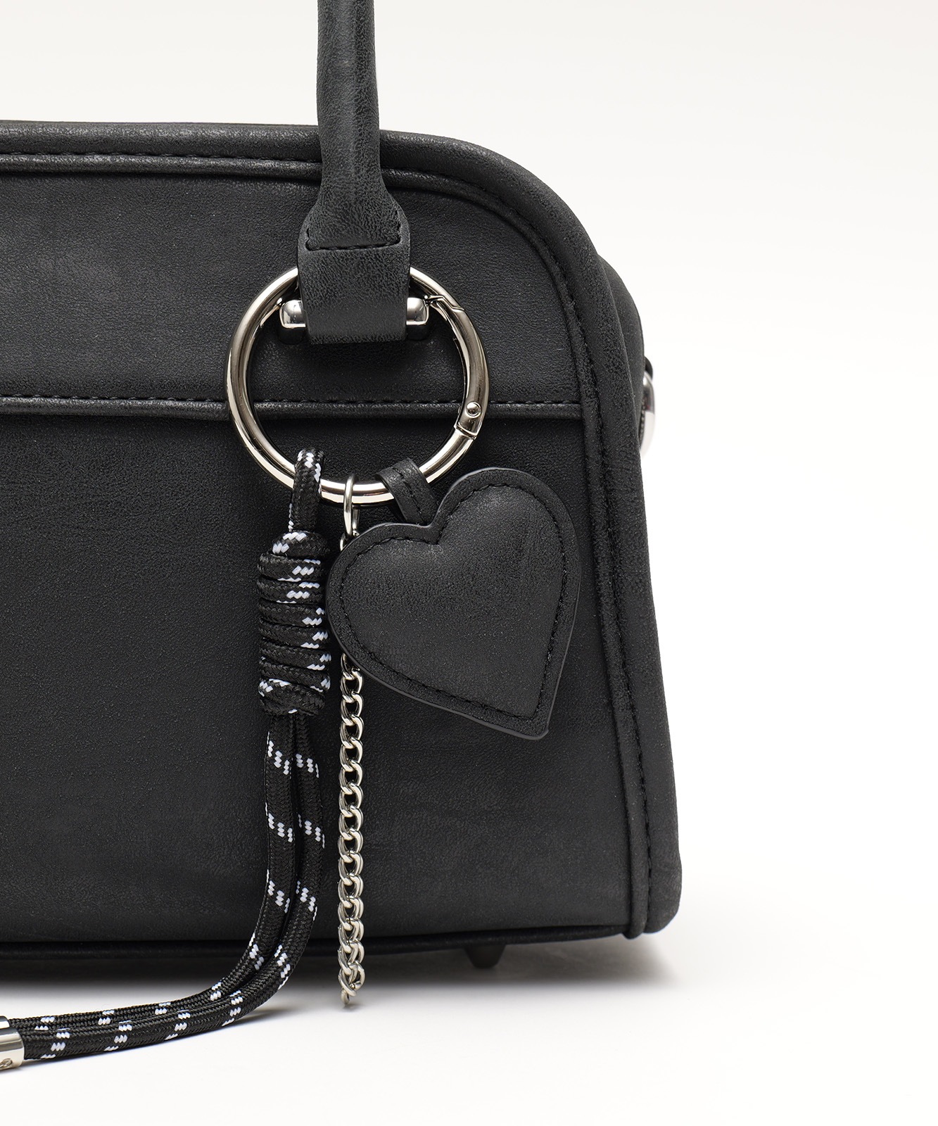 【 DEVICE GAL 】 Heart Tease 3連チャーム付き ヴィンテージライク 2way ラウンドミニボストンバッグ レディース おしゃれ ブランド 学生 カジュアル きれいめ 大人 女性 DTG25036