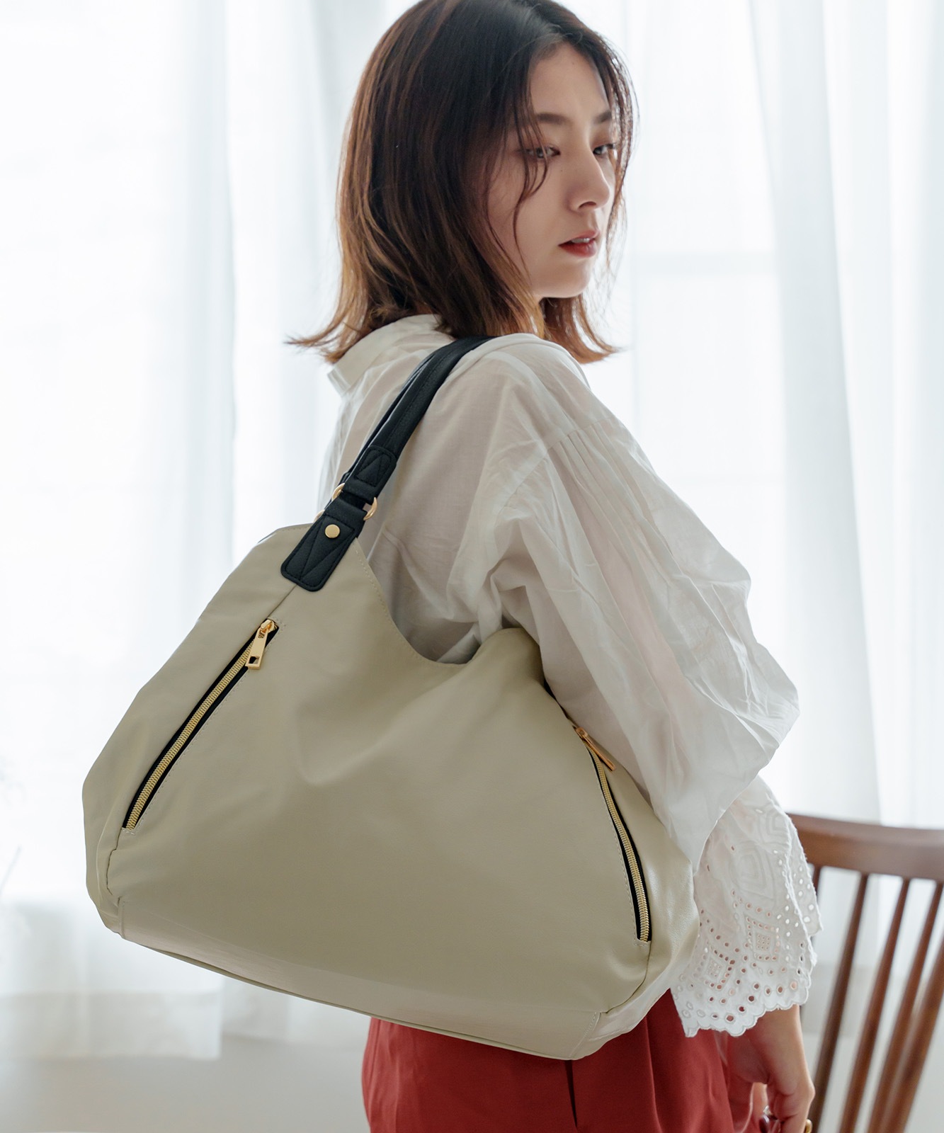 【 Rename 】 軽量ゴールドファスナーナイロントートバッグ レディース ユニセックス 上品 高級感 フォーマル RTN70043
