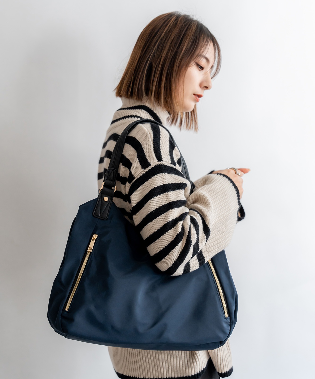 【 Rename 】 軽量ゴールドファスナーナイロントートバッグ レディース ユニセックス 上品 高級感 フォーマル RTN70043