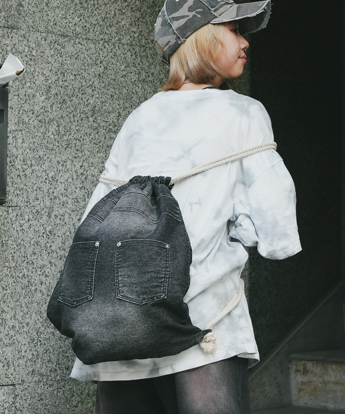 【 DEVICE 】 ウォッシュデニム ナップサック メンズ レディース ユニセックス 古着風 ユーズド加工 RRD24049