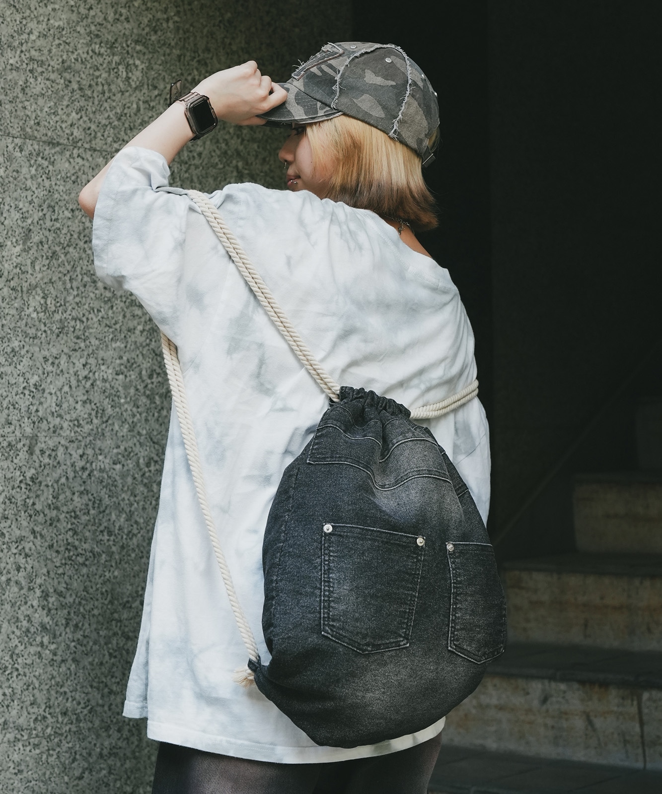 【 DEVICE 】 ウォッシュデニム ナップサック メンズ レディース ユニセックス 古着風 ユーズド加工 RRD24049