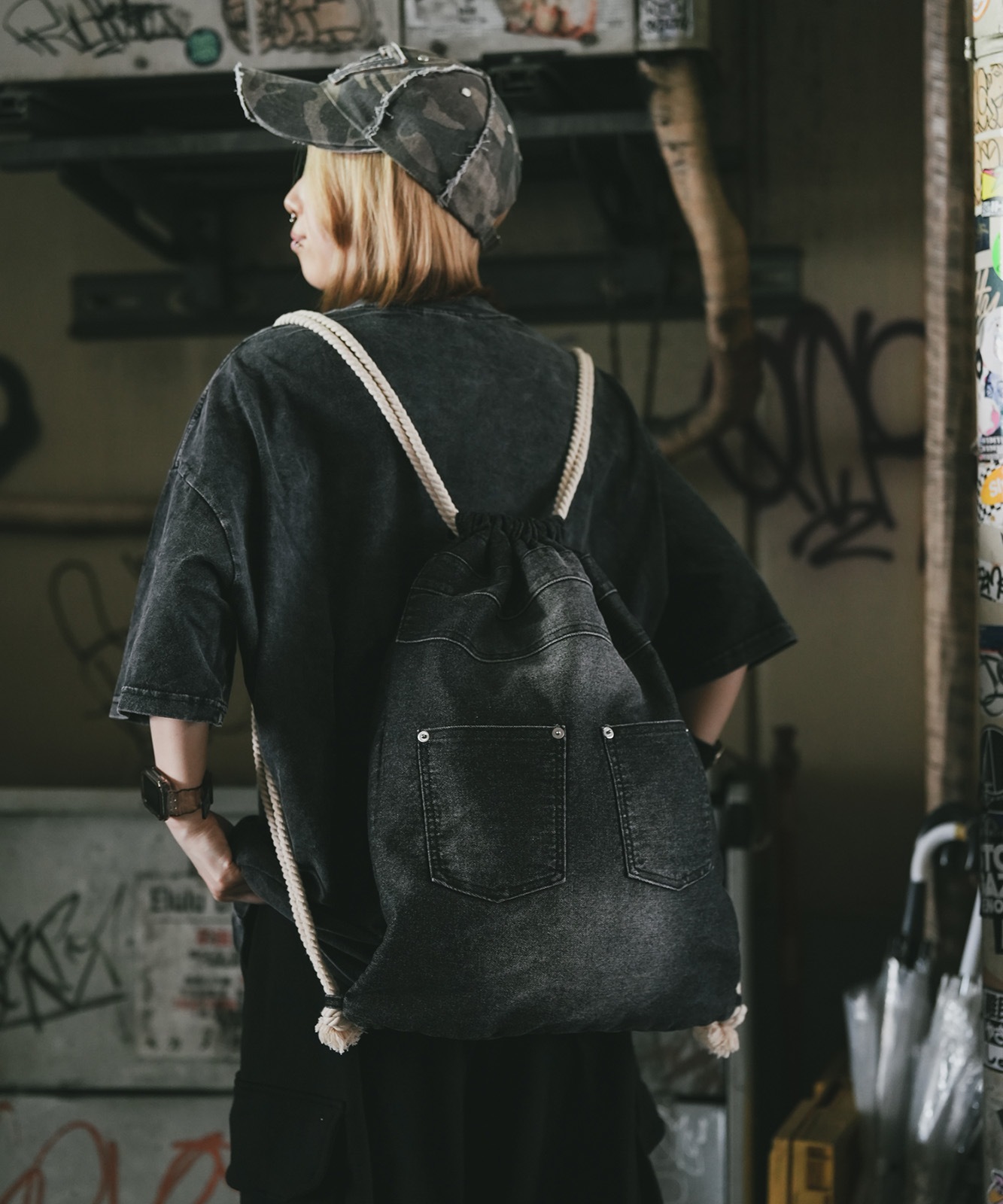 【 DEVICE 】 ウォッシュデニム ナップサック メンズ レディース ユニセックス 古着風 ユーズド加工 RRD24049