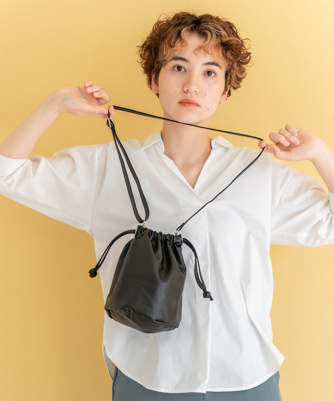 DEVICE × じーたーコラボ ソフトフェイクレザー 巾着ショルダーバッグ