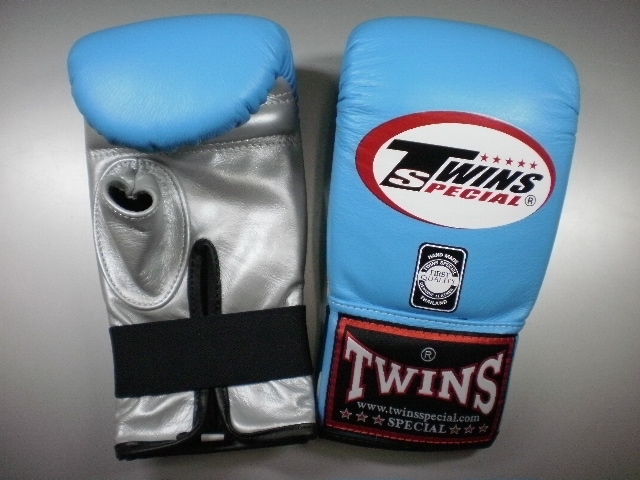 TWINS ツインズ　ボクシンググローブ 楽天市場】【手のひらメッシュ】Twins ツインズ ボクシング グローブ