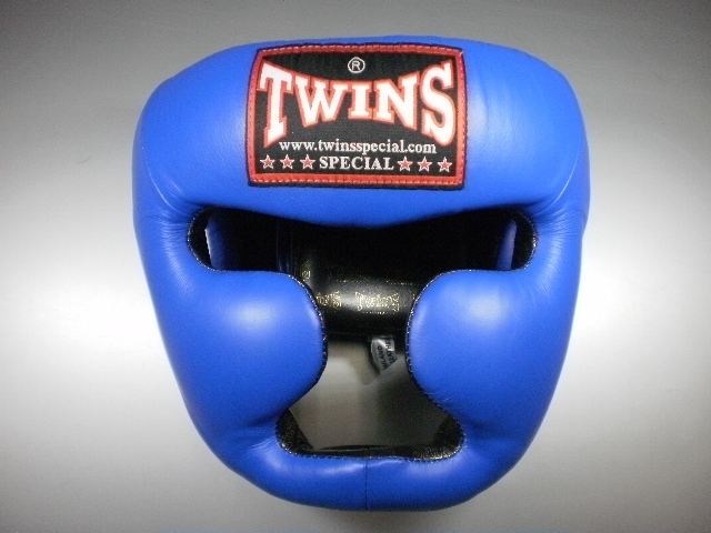 新品　TWINS   ヘッドギア　Lサイズ　青　ヘッドガード　ツインズ　送料込 新品 TWINS ヘッドギア Lサイズ 青 ヘッドガード ツインズ 送料込
