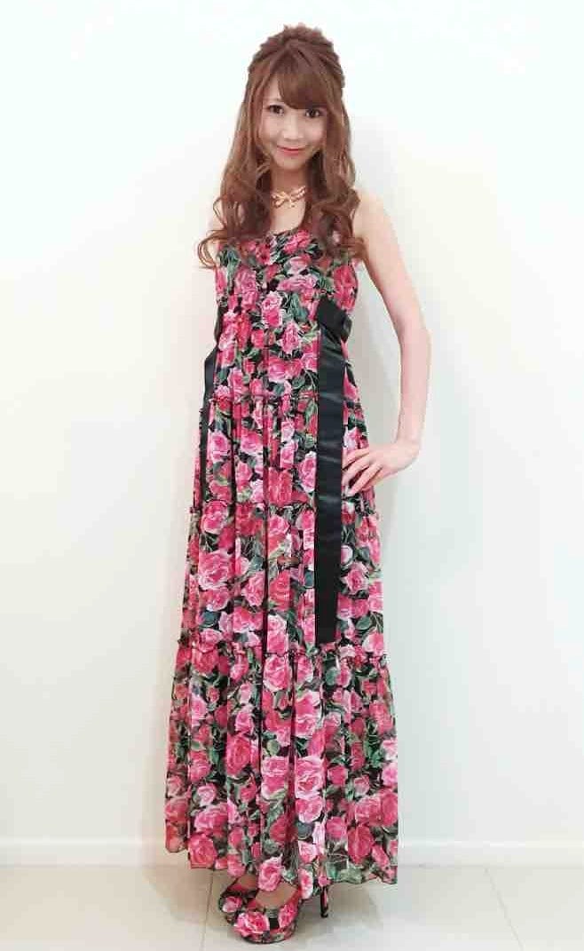 シシリアツインリボンマキシ【バロックローズ柄黒】 ： JESUS DIAMANTE  