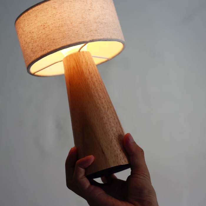 【12月下旬発売予定】Wott ウォット ポータブルランプ