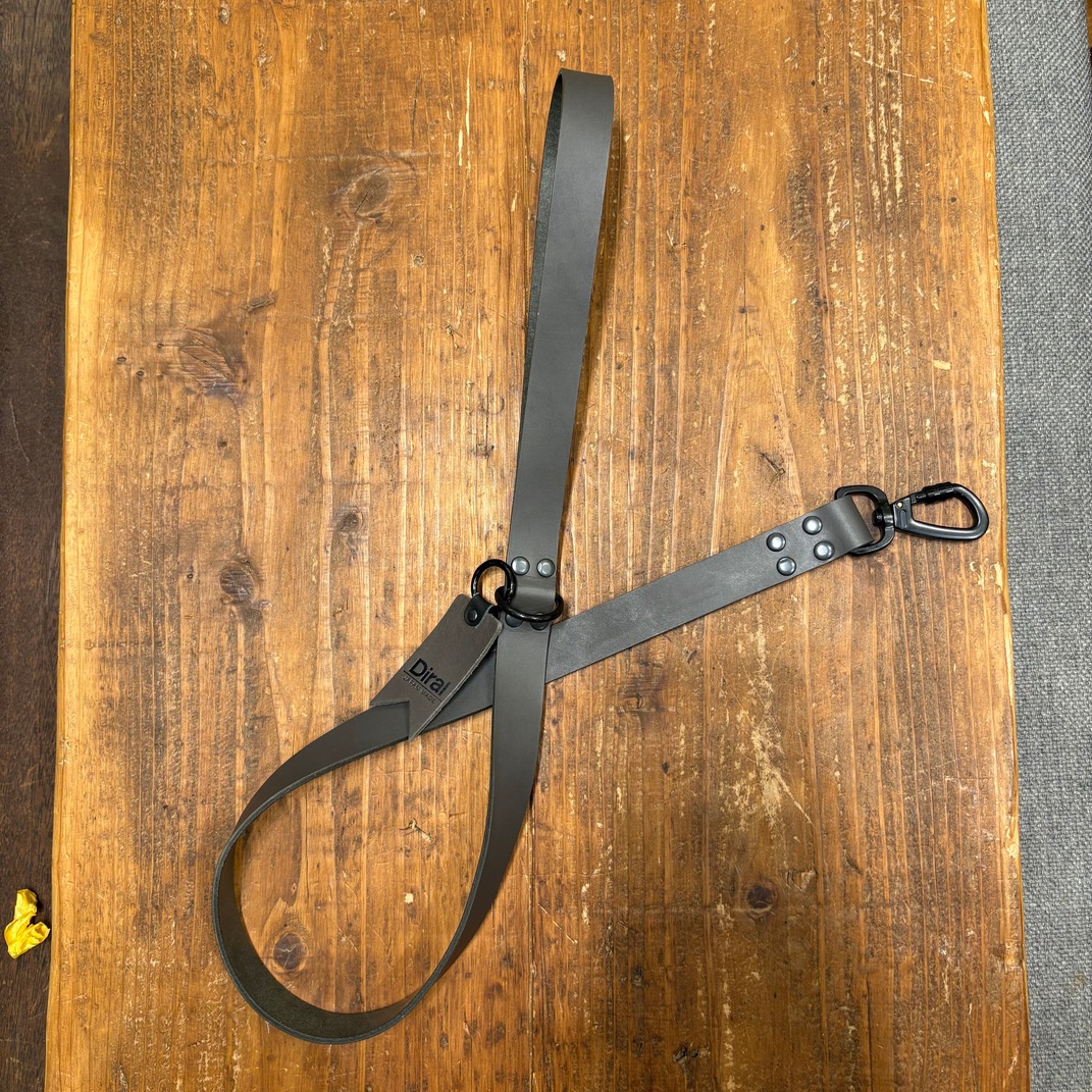 SHORT WIDE LEASH 24MM GRAY