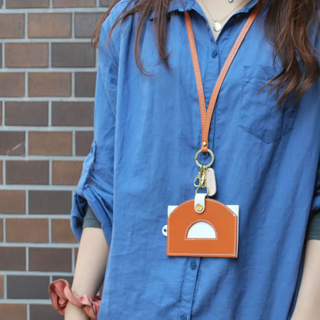 Moon ID Holder / レザー社員証ケース